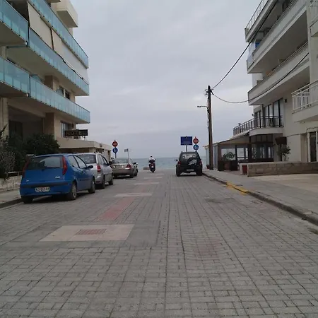 Christina Sea View *